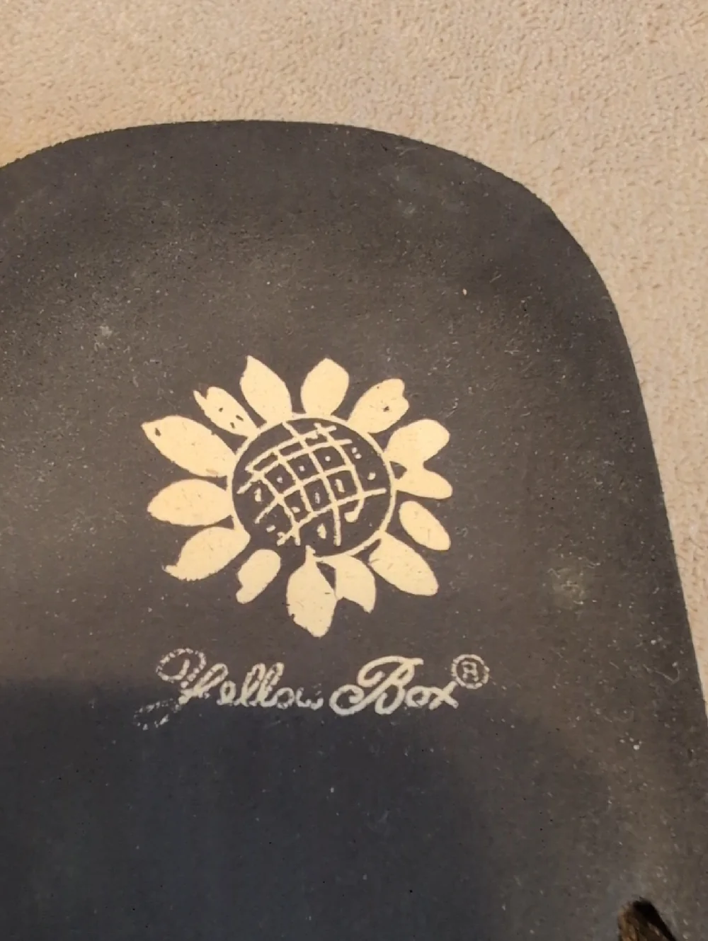 Yellow Box Bronze Flip Flop Size 8M - Picture 2 of 4
